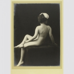 C. Hirsbrunner & Cie.: Seitenakt eines junges Mädchens um 1920 (I)